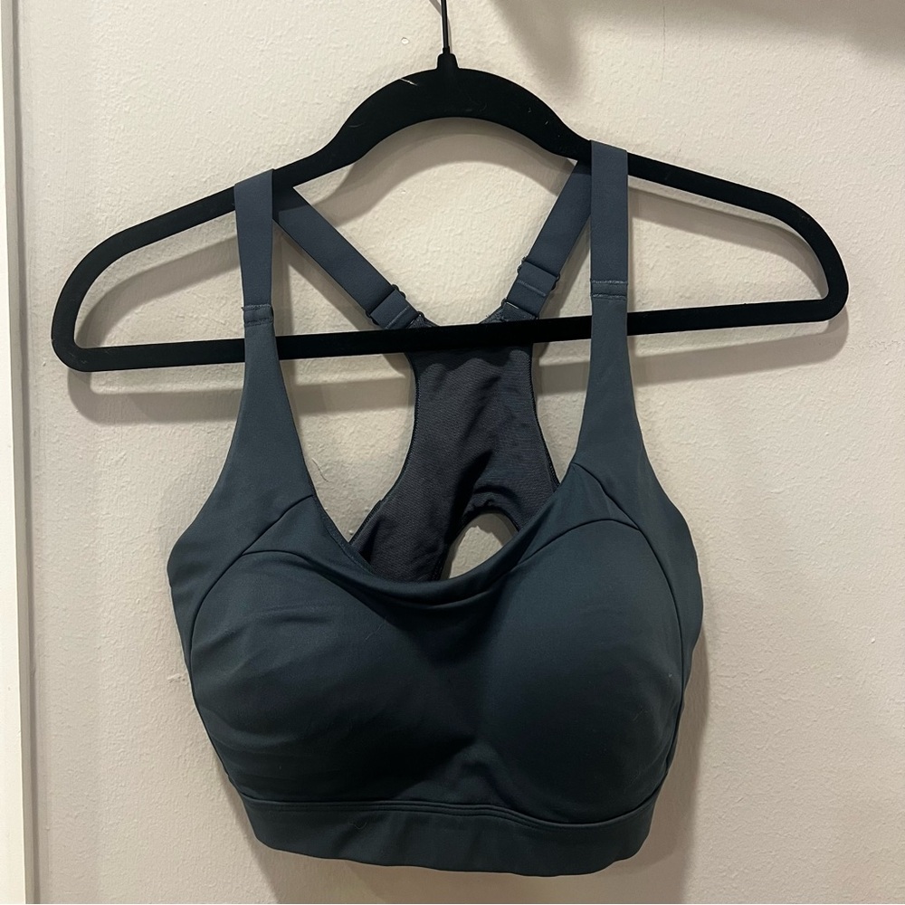 Gymshark Sports Bra Racerback Design